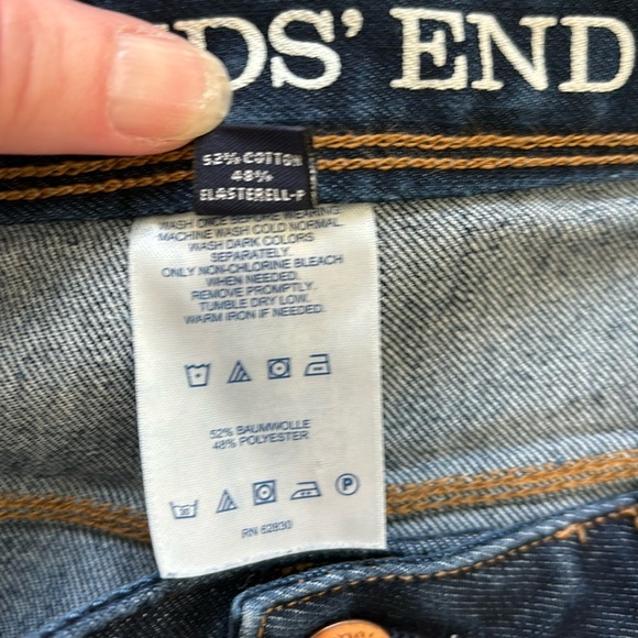 Lands’ End Dark Wash Jeans - Picture 6 of 6